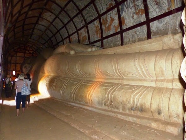 Myanmar: Chùm ảnh Ngôi Cổ tự Shwesantaw đầy quyến rũ khi ánh bình minh tỏa rạng