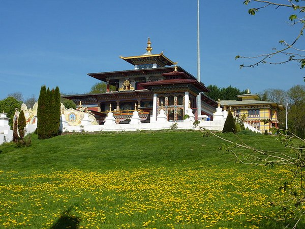France: Chùm ảnh ngôi Chùa Dashang Kagyu Ling, Bourgogne