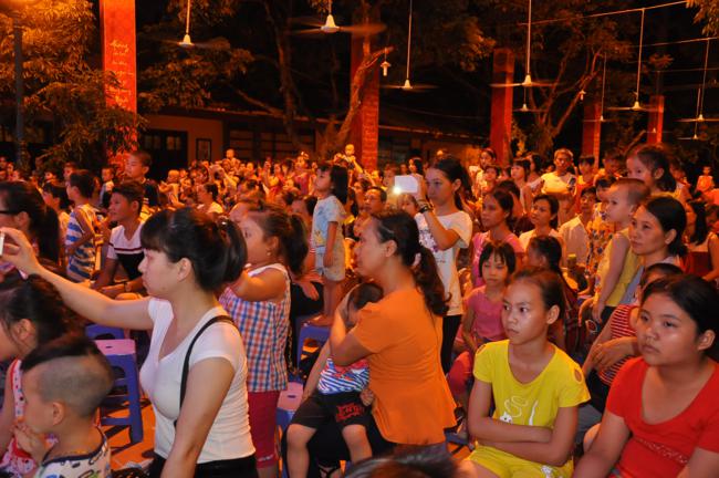 Hà Nội: Đêm văn nghệ mừng ngày Quốc tế thiếu nhi tại chùa Bằng