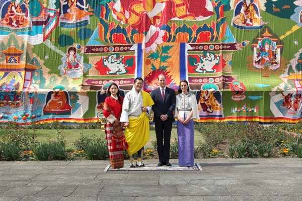 Bhutan: Chùm ảnh lễ Khai tâm đặt tên Hoàng tử theo nghi thức Phật Giáo