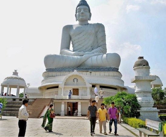 Ấn Độ: Chùm ảnh tượng Phật trong Khu phức hợp Thiền Phật tại Amaravati