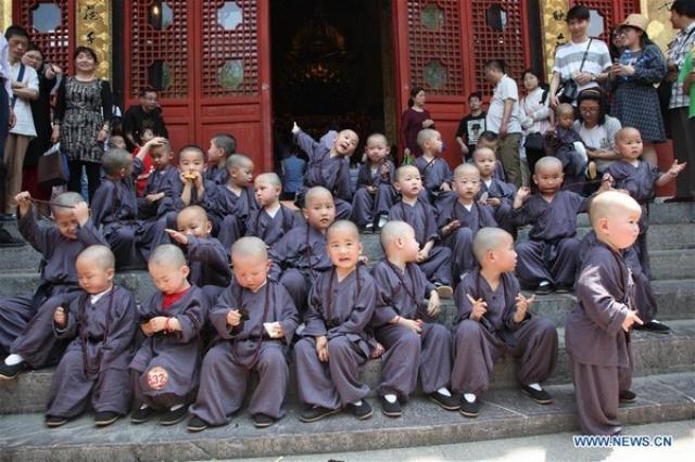 Trung Quốc: Chùm ảnh 50 Tiểu Hòa thượng tham gia cuộc thi bé đáng yêu