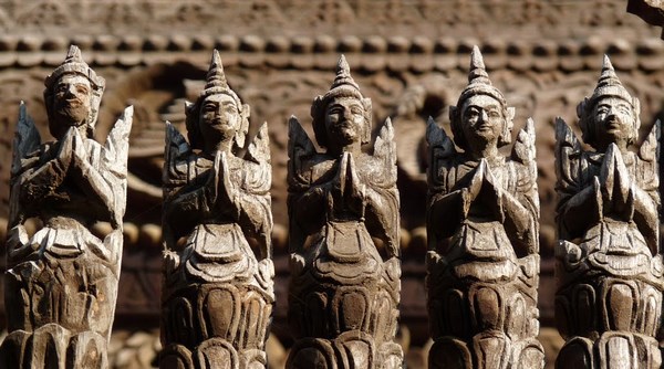 Myanmar: Chùm ảnh Ngôi Cổ tự Shwesantaw đầy quyến rũ khi ánh bình minh tỏa rạng