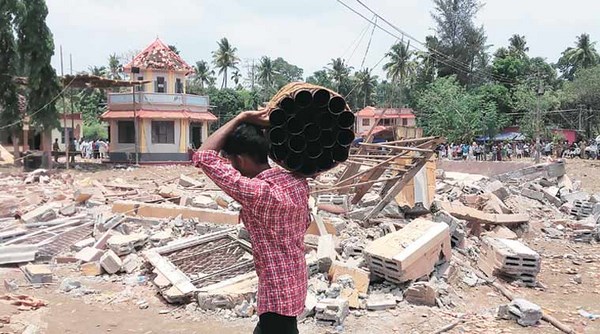 Ấn Độ: Đức Đạt Lai Lạt Ma chia sẻ nạn nhân trong vụ đền Puttingal bị hỏa hoạn