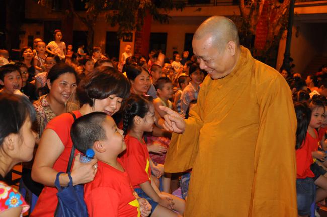 Hà Nội: Đêm văn nghệ mừng ngày Quốc tế thiếu nhi tại chùa Bằng