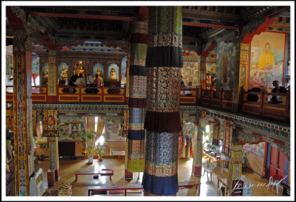 France: Chùm ảnh ngôi Chùa Dashang Kagyu Ling, Bourgogne