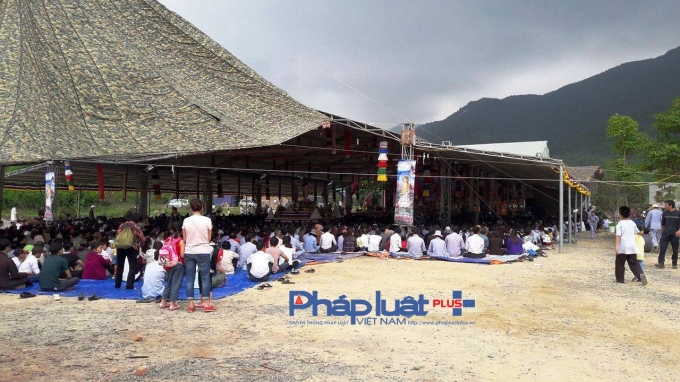 Gần 3 nghìn người về dự lễ Đại lễ Phật Đản tại Đại bảo tháp Mandala Tây Thiên