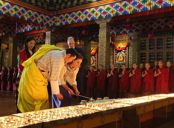 Bhutan: Chùm ảnh lễ Khai tâm đặt tên Hoàng tử theo nghi thức Phật Giáo