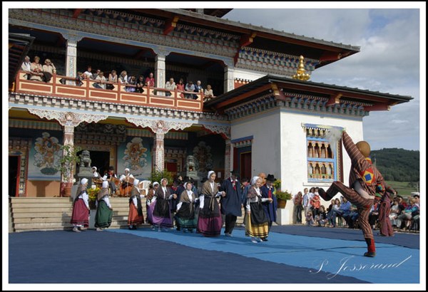 France: Chùm ảnh ngôi Chùa Dashang Kagyu Ling, Bourgogne