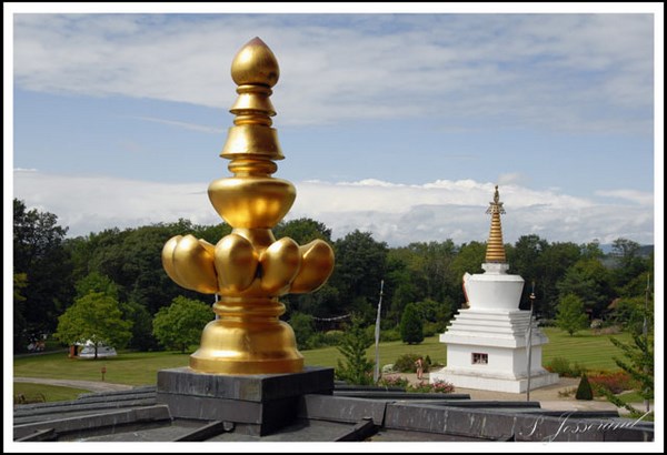 France: Chùm ảnh ngôi Chùa Dashang Kagyu Ling, Bourgogne