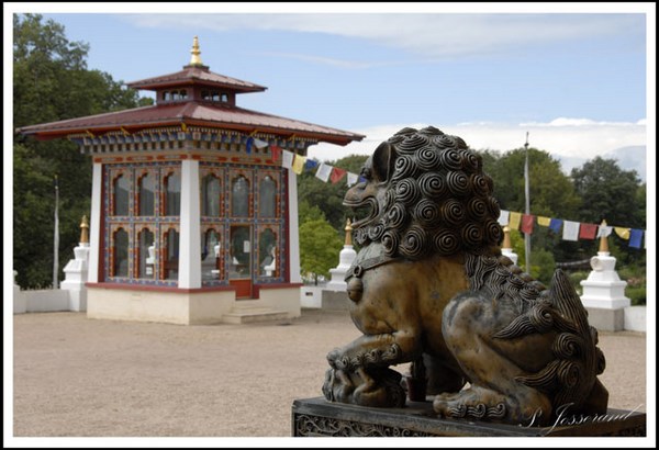 France: Chùm ảnh ngôi Chùa Dashang Kagyu Ling, Bourgogne