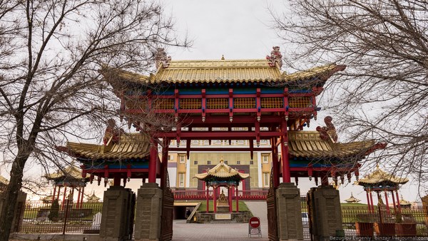 Nga: Chùm ảnh Buddha Shakyamuni, một trong những ngôi chùa lớn nhất châu Âu