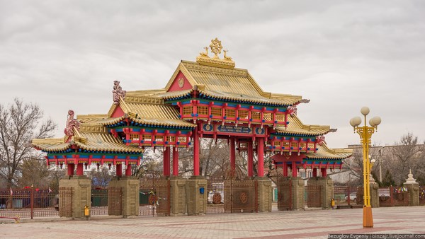 Nga: Chùm ảnh Buddha Shakyamuni, một trong những ngôi chùa lớn nhất châu Âu
