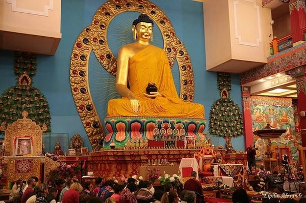 Nga: Chùm ảnh Buddha Shakyamuni, một trong những ngôi chùa lớn nhất châu Âu