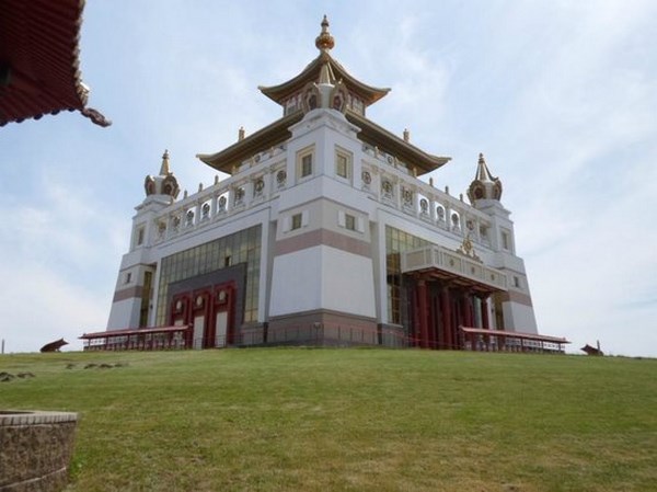Nga: Chùm ảnh Buddha Shakyamuni, một trong những ngôi chùa lớn nhất châu Âu