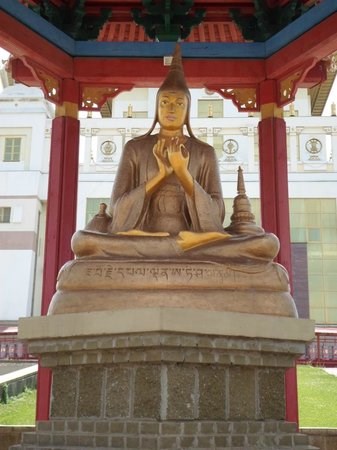 Nga: Chùm ảnh Buddha Shakyamuni, một trong những ngôi chùa lớn nhất châu Âu