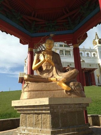 Nga: Chùm ảnh Buddha Shakyamuni, một trong những ngôi chùa lớn nhất châu Âu
