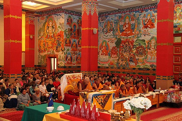 Nga: Chùm ảnh Buddha Shakyamuni, một trong những ngôi chùa lớn nhất châu Âu