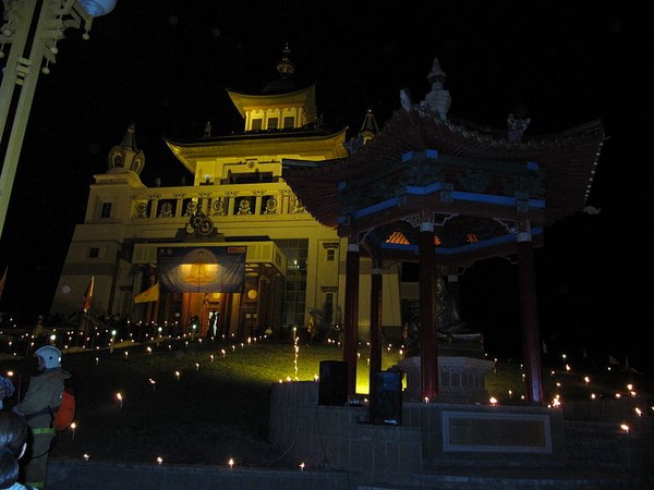 Nga: Chùm ảnh Buddha Shakyamuni, một trong những ngôi chùa lớn nhất châu Âu
