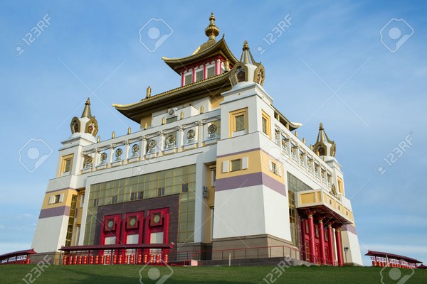 Nga: Chùm ảnh Buddha Shakyamuni, một trong những ngôi chùa lớn nhất châu Âu