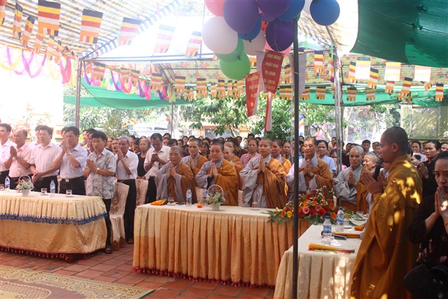 Thanh Hóa: Chùa Linh Giang kính mừng Phật đản PL: 2560