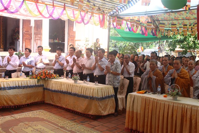 Thanh Hóa: Chùa Linh Giang kính mừng Phật đản PL: 2560