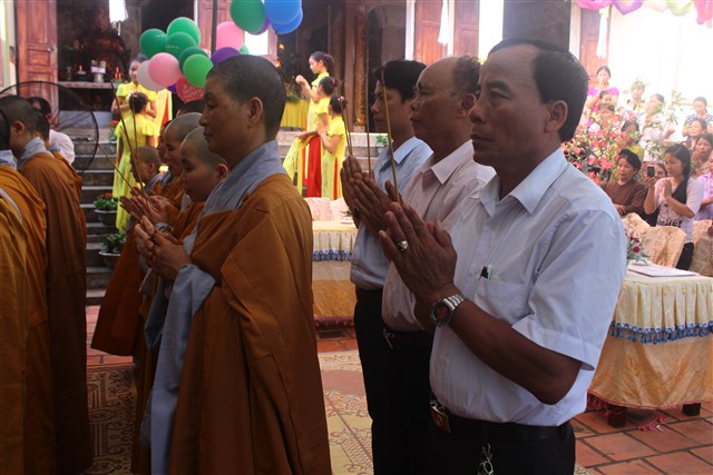 Thanh Hóa: Chùa Linh Giang kính mừng Phật đản PL: 2560