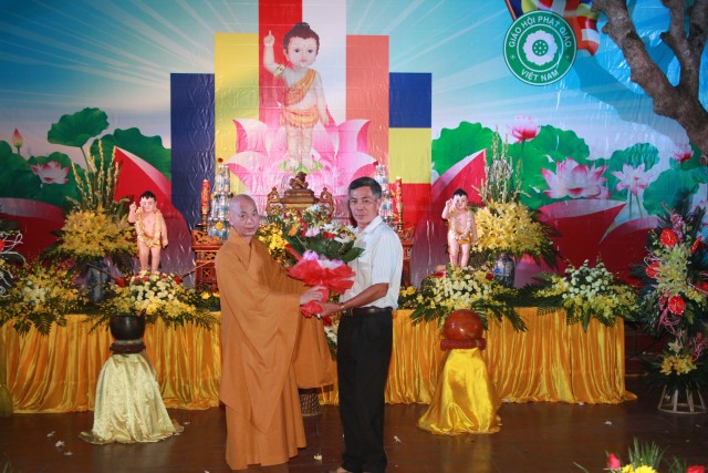 Hà Nam: Phật đản về trên Nhân Thắng (Tiến Thắng, Lý Nhân)