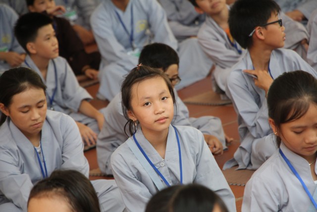 Thái Bình: Gần 1000 thiện sinh về chùa Từ Xuyên dự khóa tu sen hồng