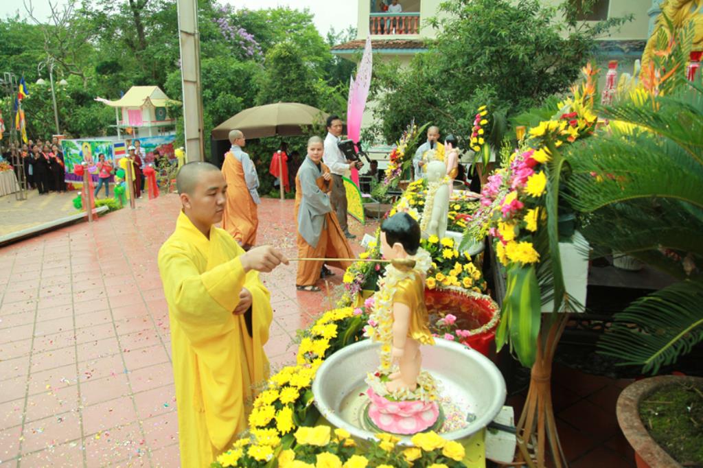 Tuyên Quang: Chùa Hang Long Trọng Tổ Chức Lễ Phật Đản