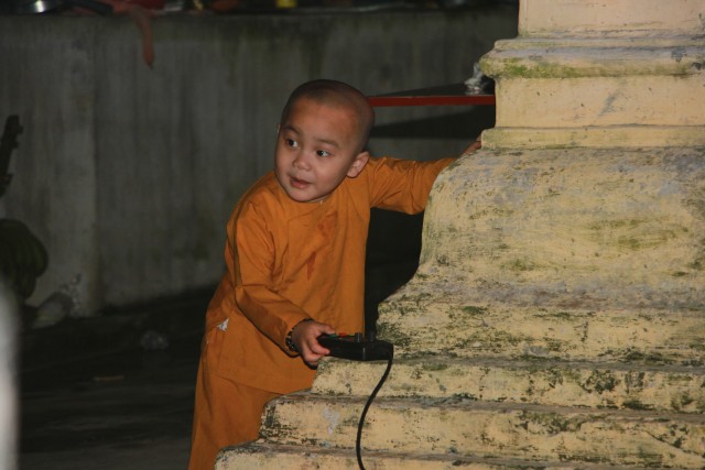 Hà Nam: Phật đản về trên Nhân Thắng (Tiến Thắng, Lý Nhân)