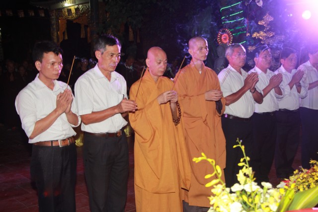 Hà Nam: Phật đản về trên Nhân Thắng (Tiến Thắng, Lý Nhân)