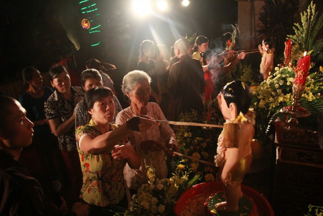 Hà Nam: Phật đản về trên Nhân Thắng (Tiến Thắng, Lý Nhân)