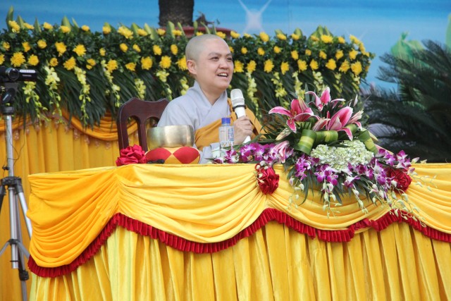 Thái Bình: Gần 1000 thiện sinh về chùa Từ Xuyên dự khóa tu sen hồng
