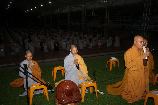 Thái Bình: Gần 1000 thiện sinh về chùa Từ Xuyên dự khóa tu sen hồng