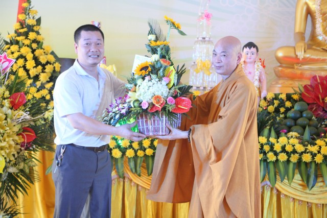 Thái Bình: Phật đản về với chùa Văn Môn
