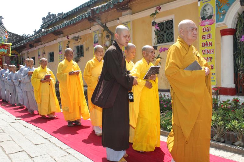 Đồng Tháp: Đại Giới Đàn Vĩnh Đạt Truyền Giới Sa Di – Sa Di Ni