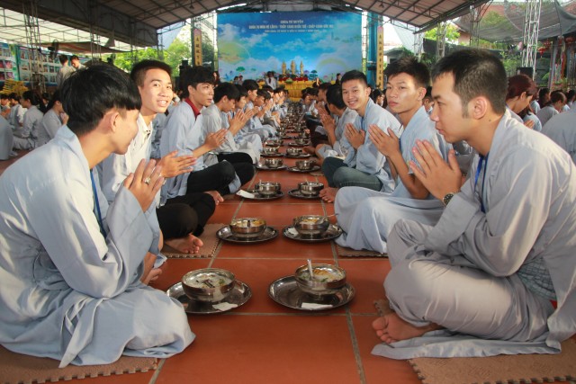 Thái Bình: Nhiều cảm xúc trong ngày tu thứ hai tại chùa Từ Xuyên