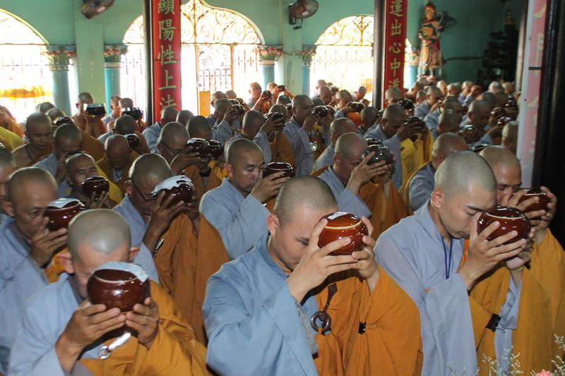 Đồng Tháp: Truyền Giới Tỳ Kheo &amp; Bế Mạc Giới Đàn