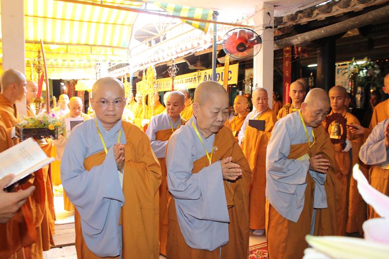 Đồng Tháp: Truyền Giới Tỳ Kheo &amp; Bế Mạc Giới Đàn