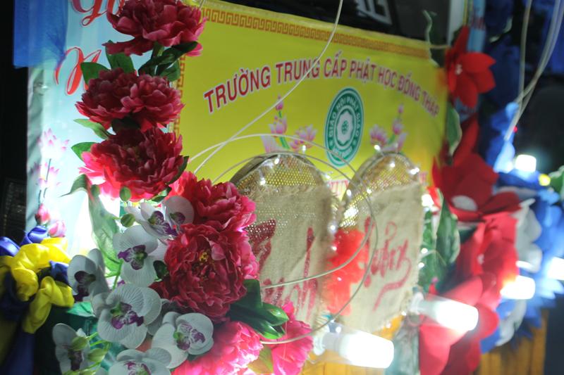 PG Đồng Tháp: Thuyết Pháp – Phóng Đăng – Diễu Hành Xe Hoa – Văn Nghệ