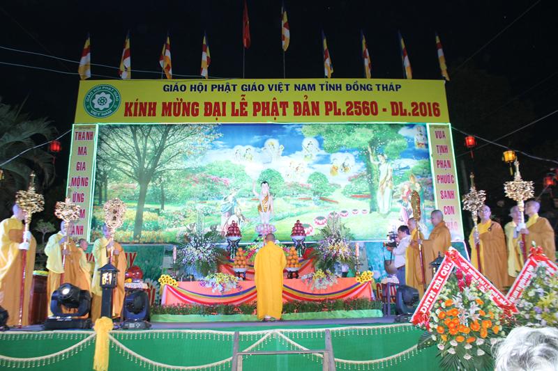 PG Đồng Tháp: Thuyết Pháp – Phóng Đăng – Diễu Hành Xe Hoa – Văn Nghệ