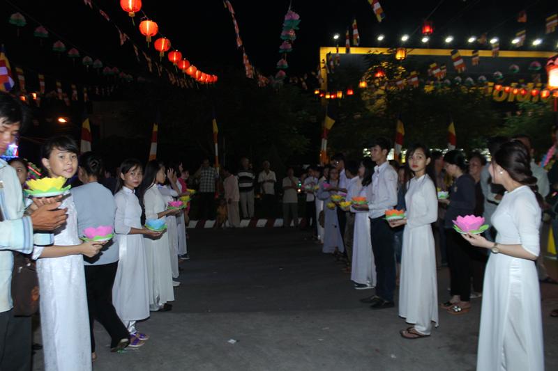 PG Đồng Tháp: Thuyết Pháp – Phóng Đăng – Diễu Hành Xe Hoa – Văn Nghệ