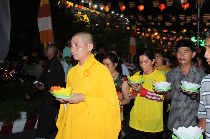 PG Đồng Tháp: Thuyết Pháp – Phóng Đăng – Diễu Hành Xe Hoa – Văn Nghệ