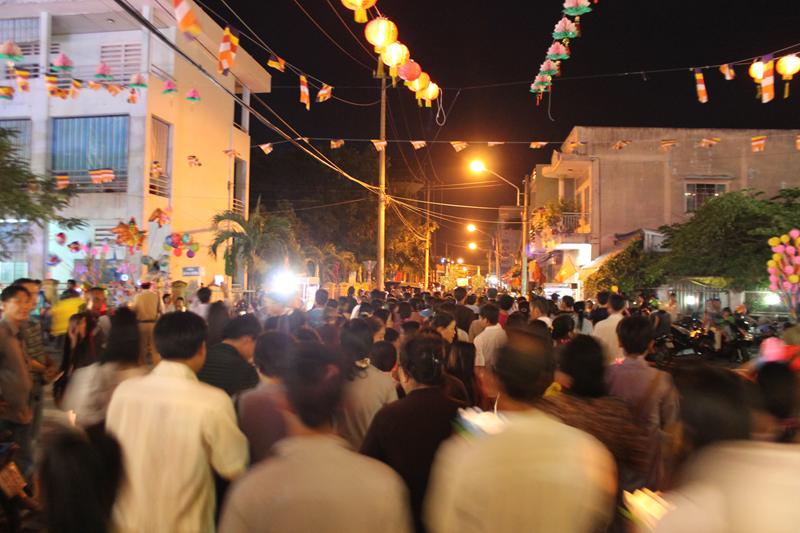 PG Đồng Tháp: Thuyết Pháp – Phóng Đăng – Diễu Hành Xe Hoa – Văn Nghệ