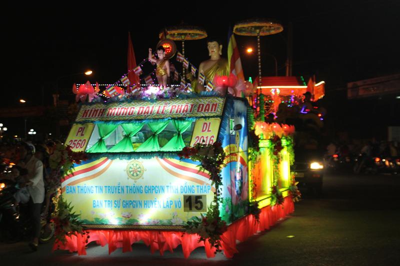 PG Đồng Tháp: Thuyết Pháp – Phóng Đăng – Diễu Hành Xe Hoa – Văn Nghệ