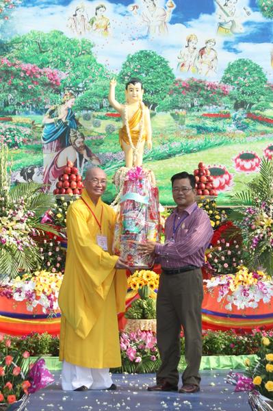 BTS. PG Đồng Tháp Tổ Chức Đại Lễ Phật Đản Phật Lịch 2560