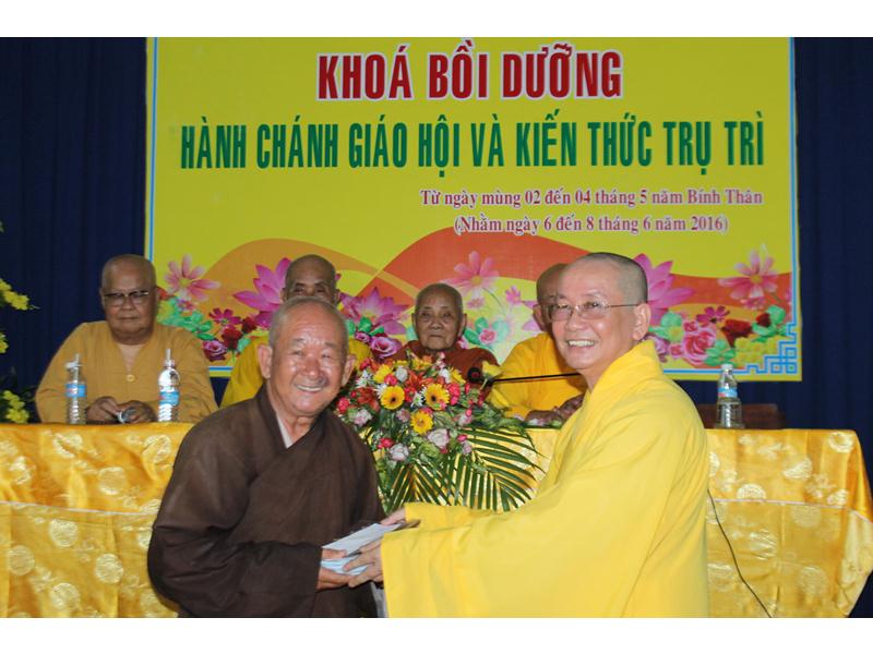 PG Đồng Tháp: Bế Mạc Khóa Bồi Dưỡng Kiến Thức Trụ Trì