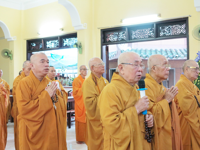 TP.HCM: Trang nghiêm tưởng niệm cố HT. Thích Như Huệ