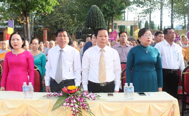 Bình Dương: Chào mừng đại lễ Phật đản 2560 - DL: 2016